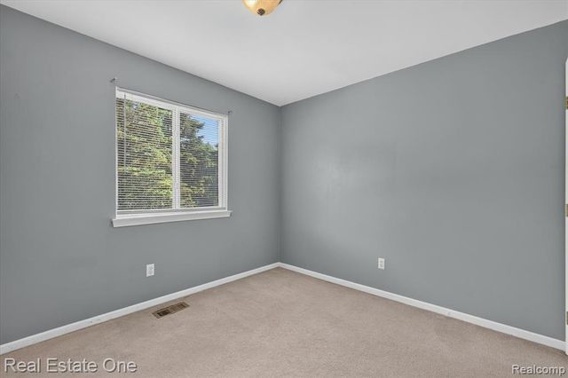 9610 Forest Ridge Drive, Clarkston, MI 48348