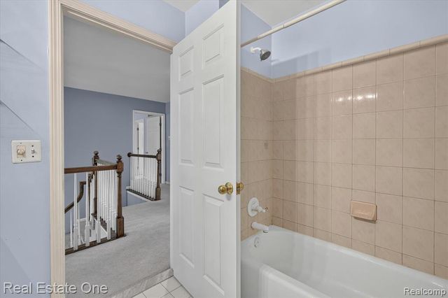 9610 Forest Ridge Drive, Clarkston, MI 48348