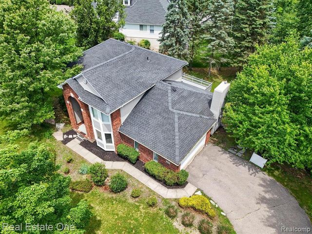 9610 Forest Ridge Drive, Clarkston, MI 48348