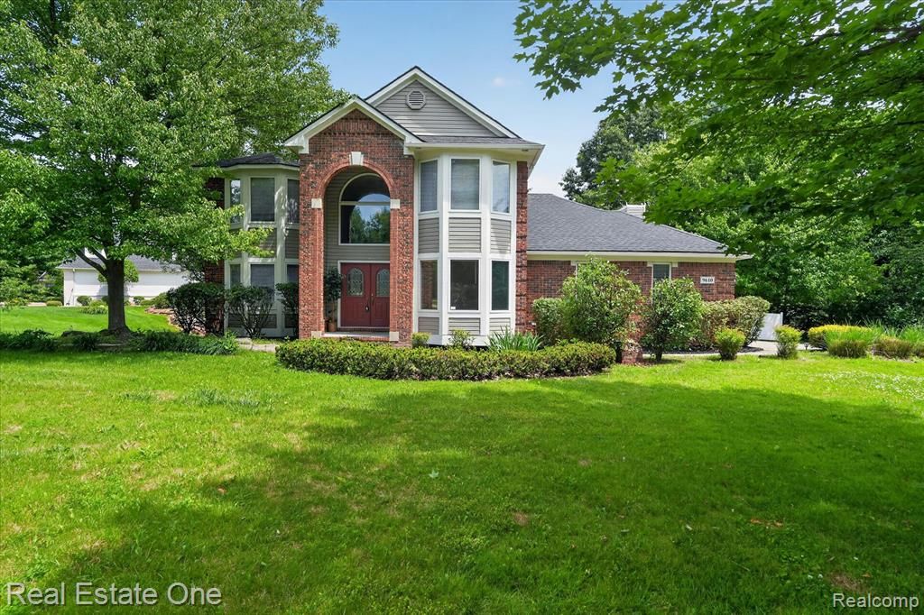 9610 Forest Ridge Drive, Clarkston, MI 48348