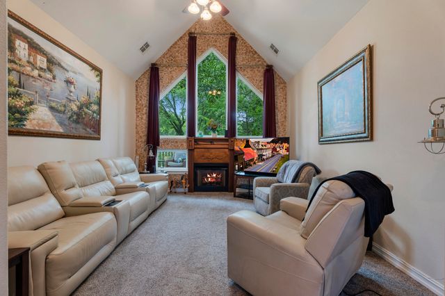 1201 Harber Oaks Loop, Grove, OK 74344