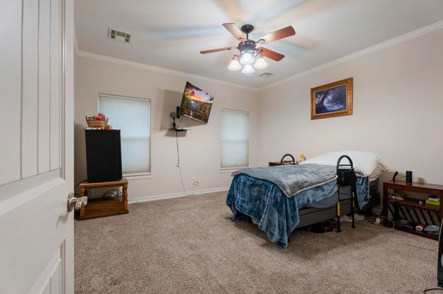1201 Harber Oaks Loop, Grove, OK 74344