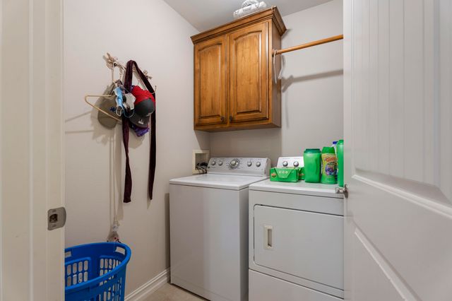 1201 Harber Oaks Loop, Grove, OK 74344