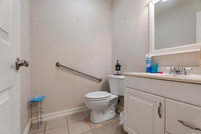 1201 Harber Oaks Loop, Grove, OK 74344