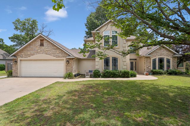 1201 Harber Oaks Loop, Grove, OK 74344