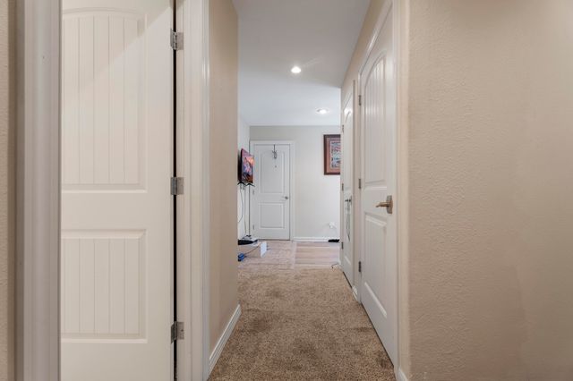 1201 Harber Oaks Loop, Grove, OK 74344