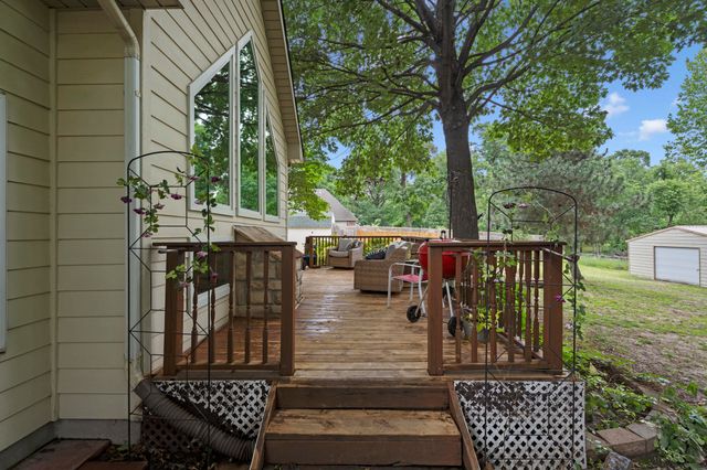 1201 Harber Oaks Loop, Grove, OK 74344