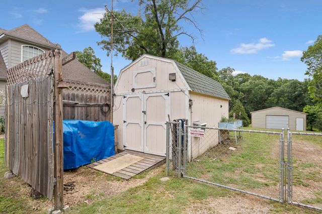 1201 Harber Oaks Loop, Grove, OK 74344