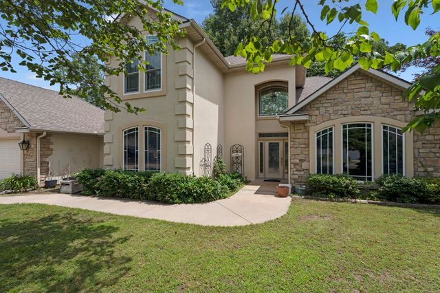 1201 Harber Oaks Loop, Grove, OK 74344