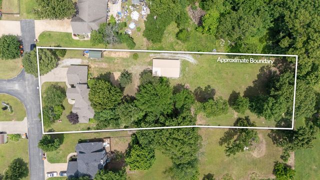 1201 Harber Oaks Loop, Grove, OK 74344