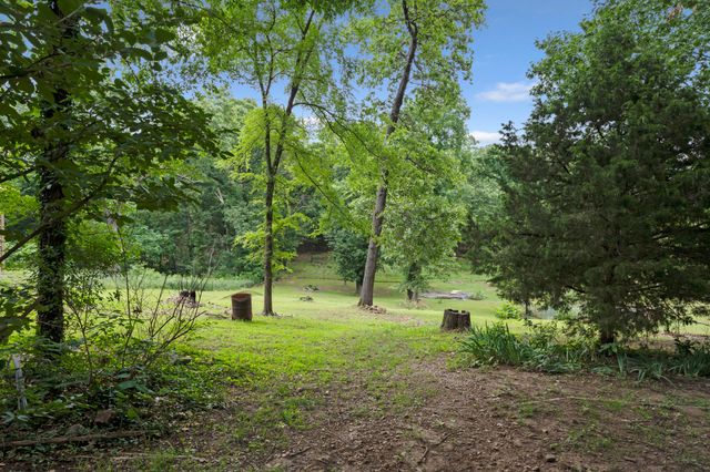 1201 Harber Oaks Loop, Grove, OK 74344