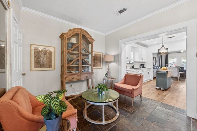 607 Bethpage Avenue, Dallas, TX 75217