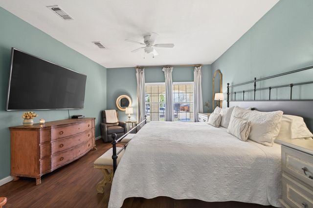 607 Bethpage Avenue, Dallas, TX 75217