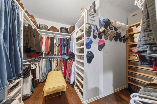 607 Bethpage Avenue, Dallas, TX 75217