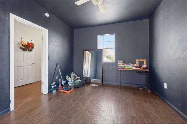 607 Bethpage Avenue, Dallas, TX 75217