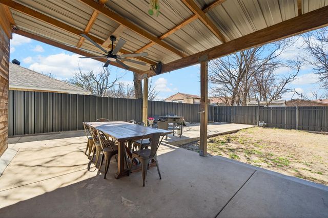 607 Bethpage Avenue, Dallas, TX 75217