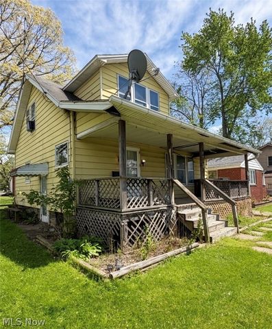 1570 Bonnie Brae Avenue NE, Warren, OH 44483