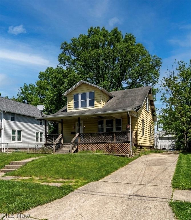 1570 Bonnie Brae Avenue NE, Warren, OH 44483