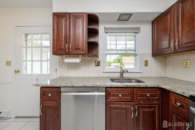 1270-B Argyll Circle, Lakewood, NJ 08701