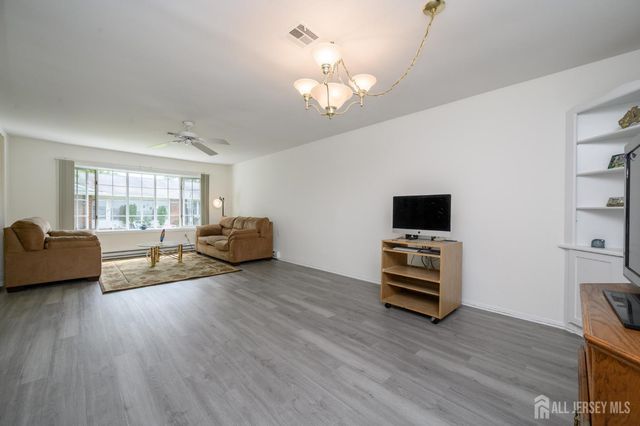 1270-B Argyll Circle, Lakewood, NJ 08701