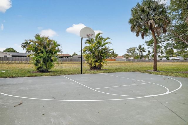 9999 Summerbreeze Dr 401, Sunrise, FL 33322