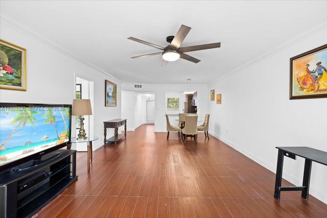 8350 Sands Point Blvd E303, Tamarac, FL 33321