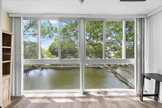 8350 Sands Point Blvd E303, Tamarac, FL 33321