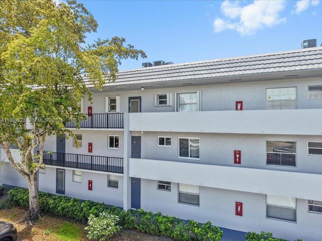 8350 Sands Point Blvd E303, Tamarac, FL 33321