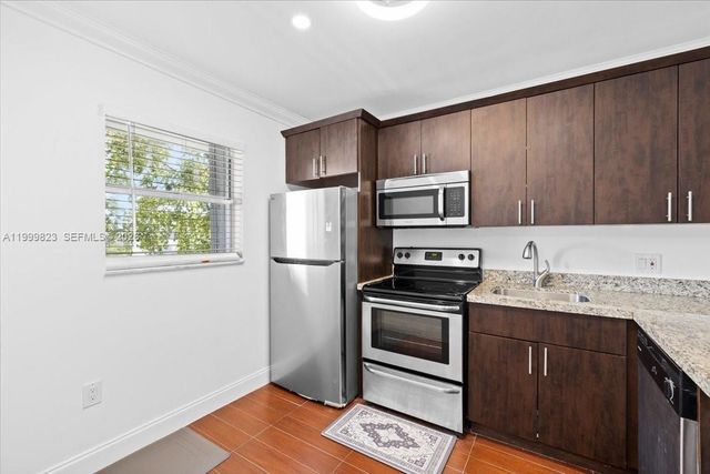 8350 Sands Point Blvd E303, Tamarac, FL 33321