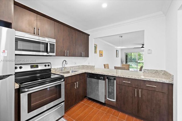 8350 Sands Point Blvd E303, Tamarac, FL 33321