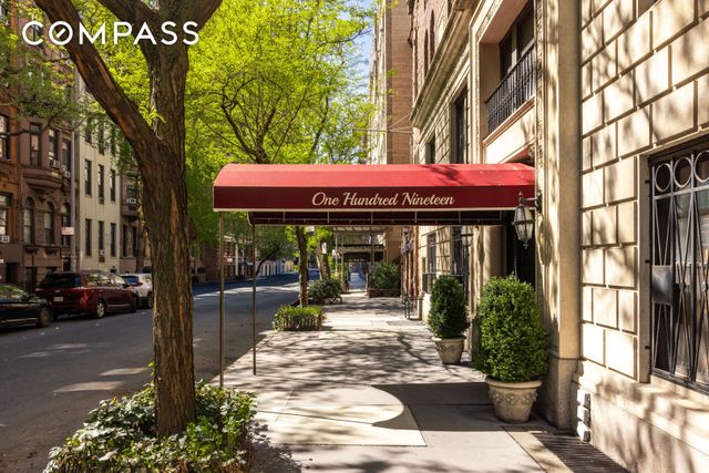 119 W 71st St Apt 9B, New York City, NY 10023