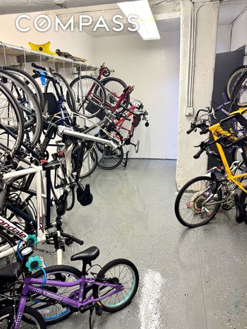 119 W 71st St Apt 9B, New York City, NY 10023