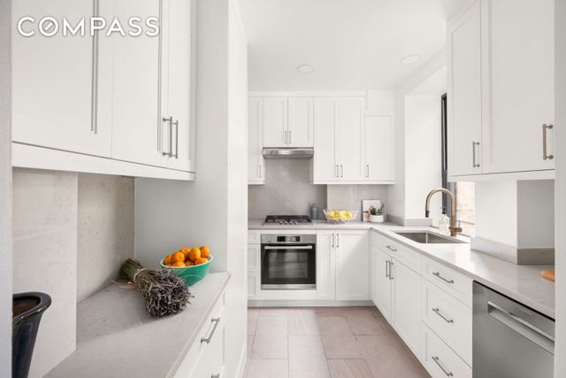 119 W 71st St Apt 9B, New York City, NY 10023