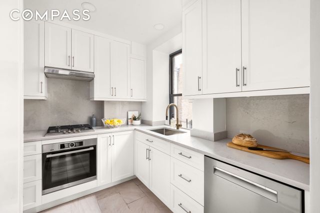 119 W 71st St Apt 9B, New York City, NY 10023