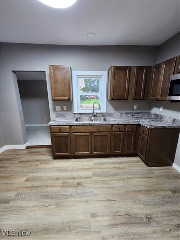 448 N 6th Street, Cambridge, OH 43725