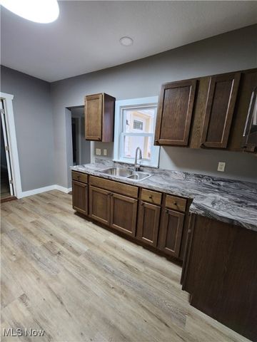 448 N 6th Street, Cambridge, OH 43725