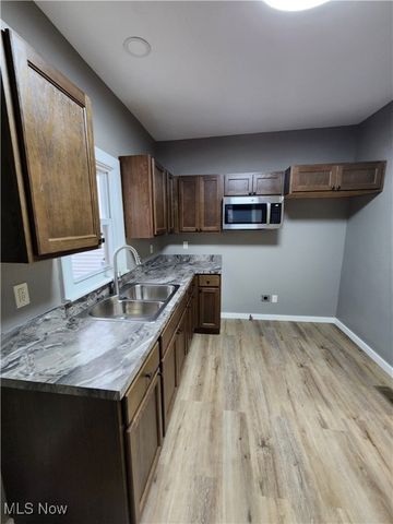 448 N 6th Street, Cambridge, OH 43725