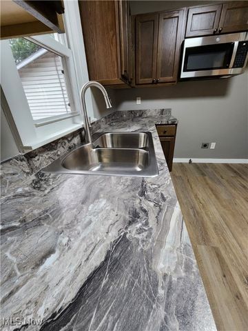 448 N 6th Street, Cambridge, OH 43725