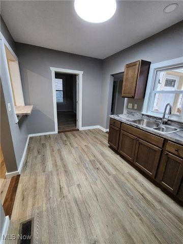 448 N 6th Street, Cambridge, OH 43725