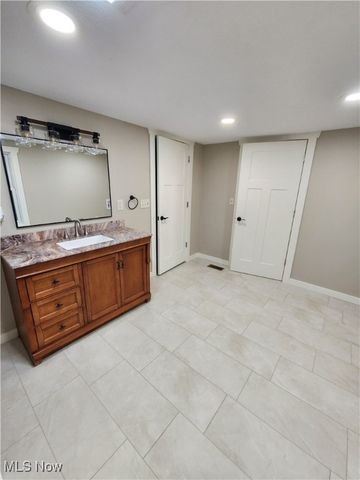 448 N 6th Street, Cambridge, OH 43725