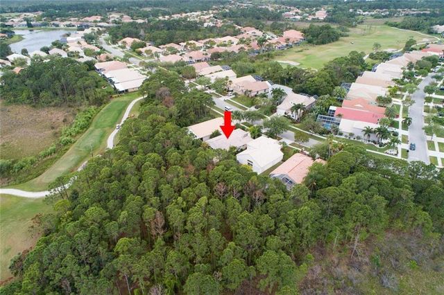7151 SE Twin Oaks Cir, Stuart, FL 34997