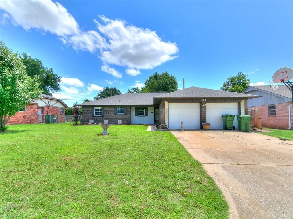 Image 1 of property listing at 502 Walnut Avenue, Yukon, OK 73099