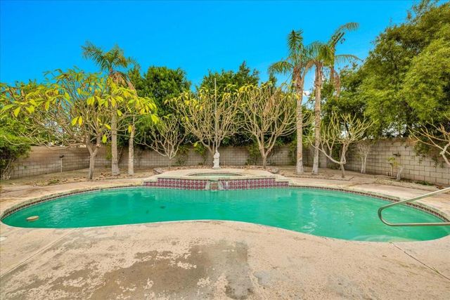 68220 Mccallum Way, Cathedral City, CA 92234