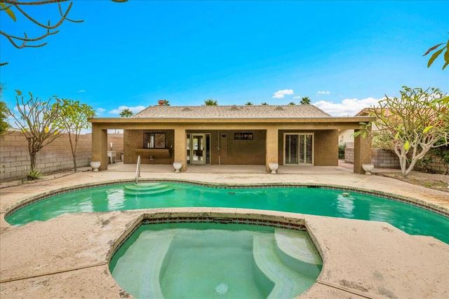 68220 Mccallum Way, Cathedral City, CA 92234