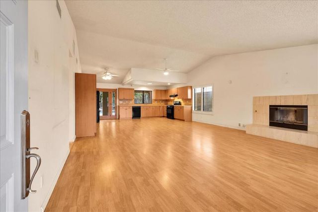 68220 Mccallum Way, Cathedral City, CA 92234