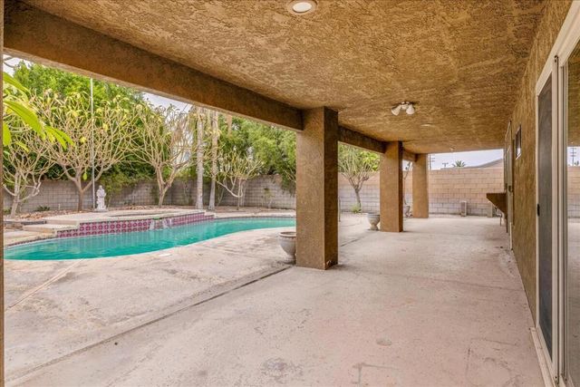 68220 Mccallum Way, Cathedral City, CA 92234