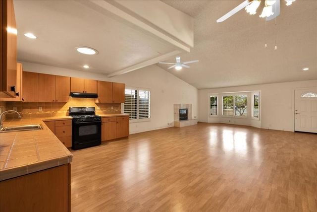 68220 Mccallum Way, Cathedral City, CA 92234