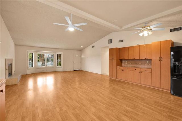 68220 Mccallum Way, Cathedral City, CA 92234