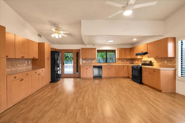 68220 Mccallum Way, Cathedral City, CA 92234