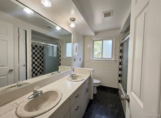 36368 Tulane Drive, Sterling Heights, MI 48312